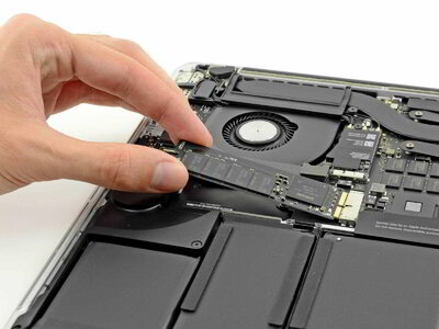 Háttértár bővítés - 128GB SSD helyett 256GB SSD